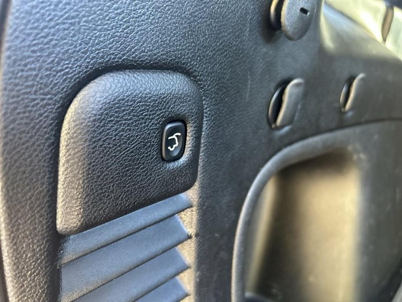 2021 Jeep Grand Cherokee Altitude 4x4 | One Owner | No Accidents | Heated Steering Photo