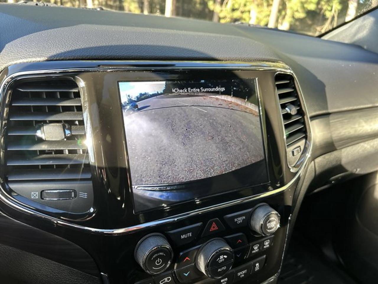2021 Jeep Grand Cherokee Altitude 4x4 | One Owner | No Accidents | Heated Steering Photo