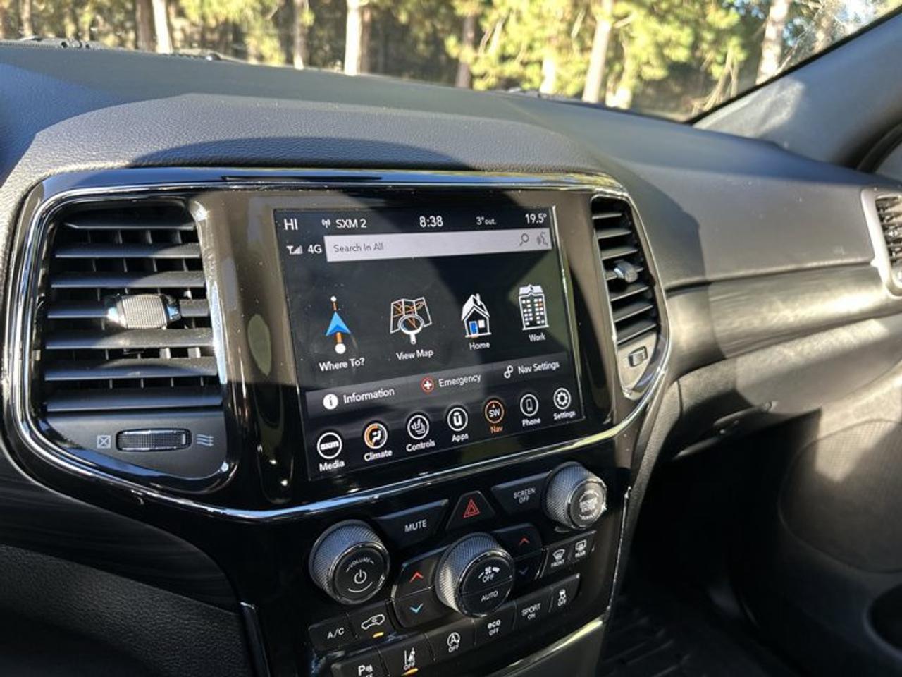 2021 Jeep Grand Cherokee Altitude 4x4 | One Owner | No Accidents | Heated Steering Photo