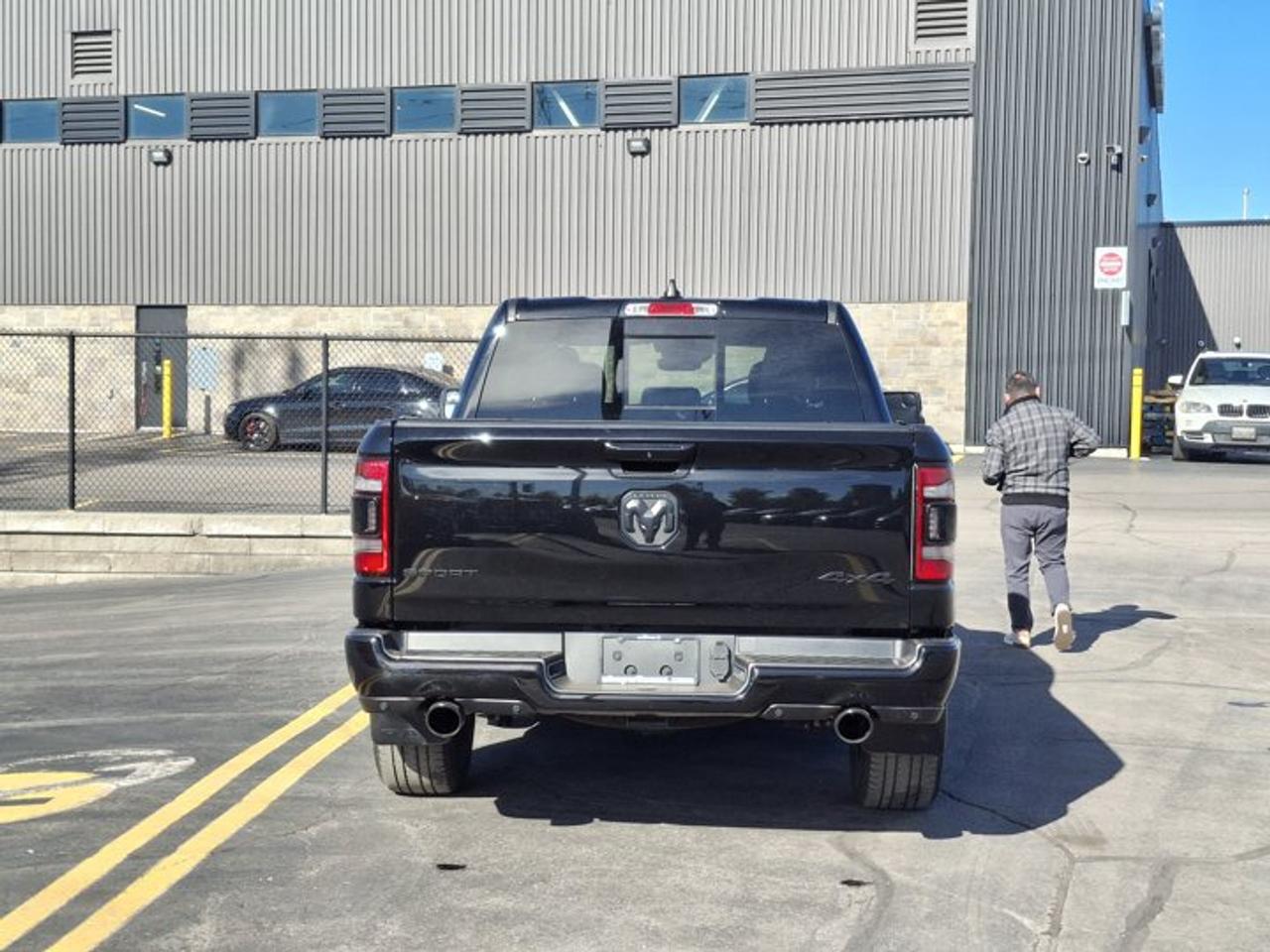 2022 RAM 1500 Sport Crew 4X4 | Nav | Level 2 Pkg | Alpine Audio | Heated Wheel + Seats | Remote Start | and More ! Photo
