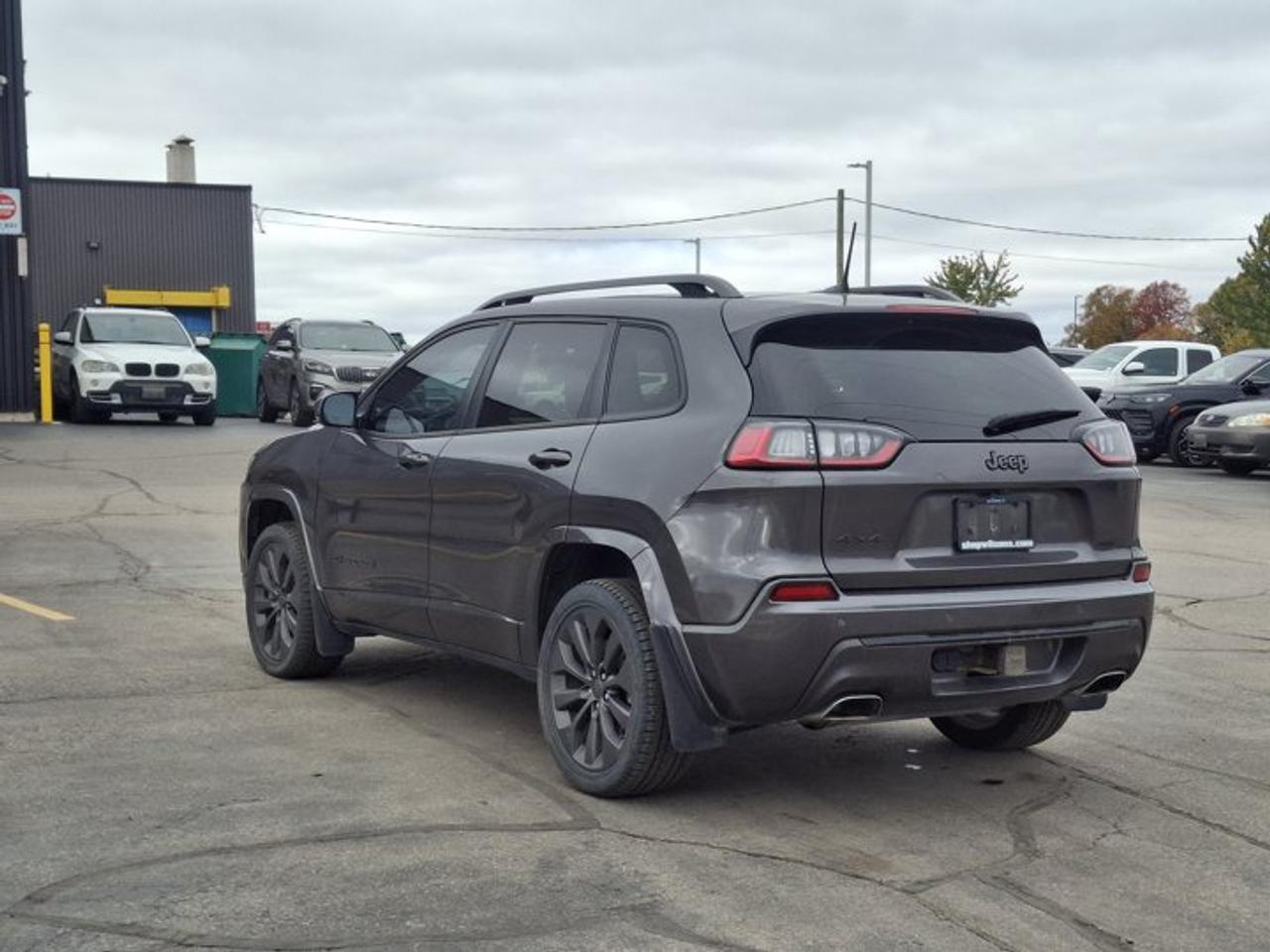 2021 Jeep Cherokee High Altitude 4x4 | Leather | Sunroof | Trailer Tow Group | Heated Seats + Steering | BSM and More ! Photo