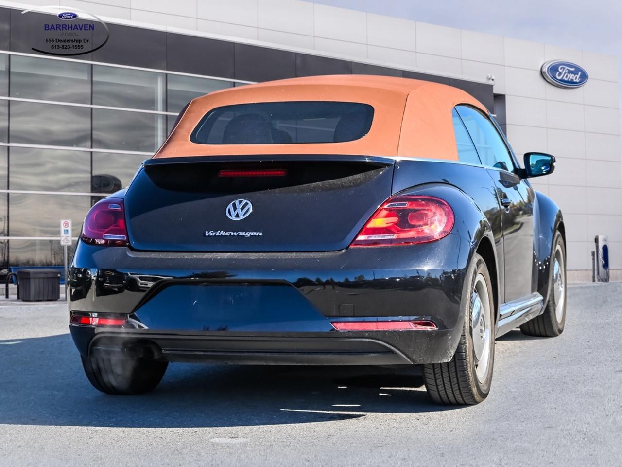 2017 Volkswagen Beetle Convertible Classic Photo