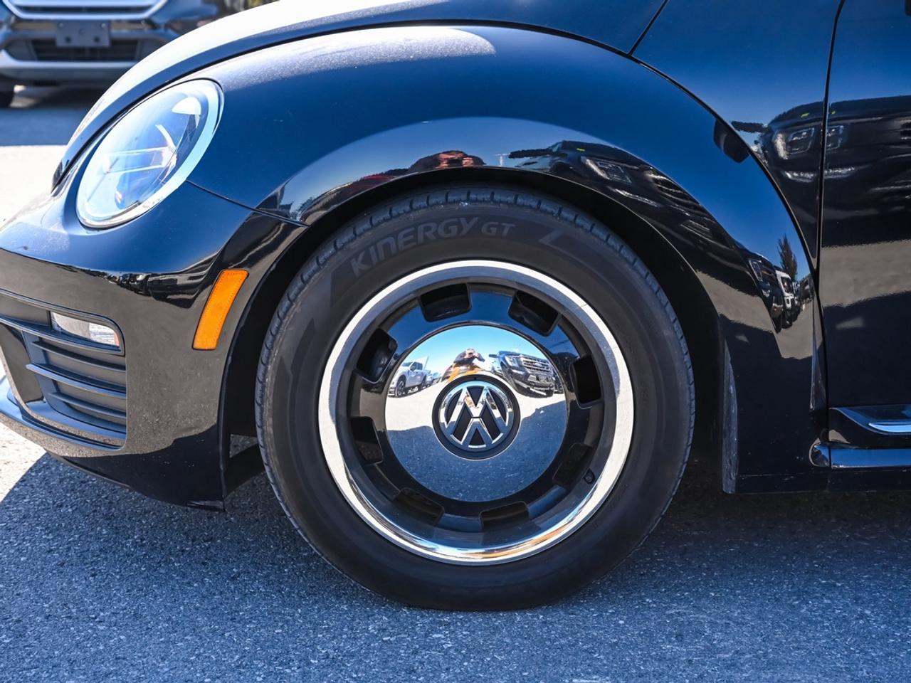 2017 Volkswagen Beetle Convertible Classic Photo