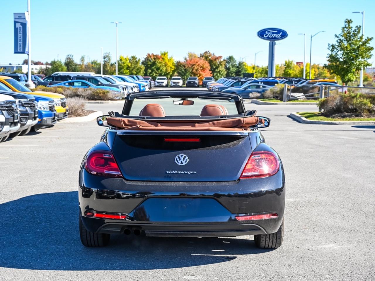 2017 Volkswagen Beetle Convertible Classic Photo