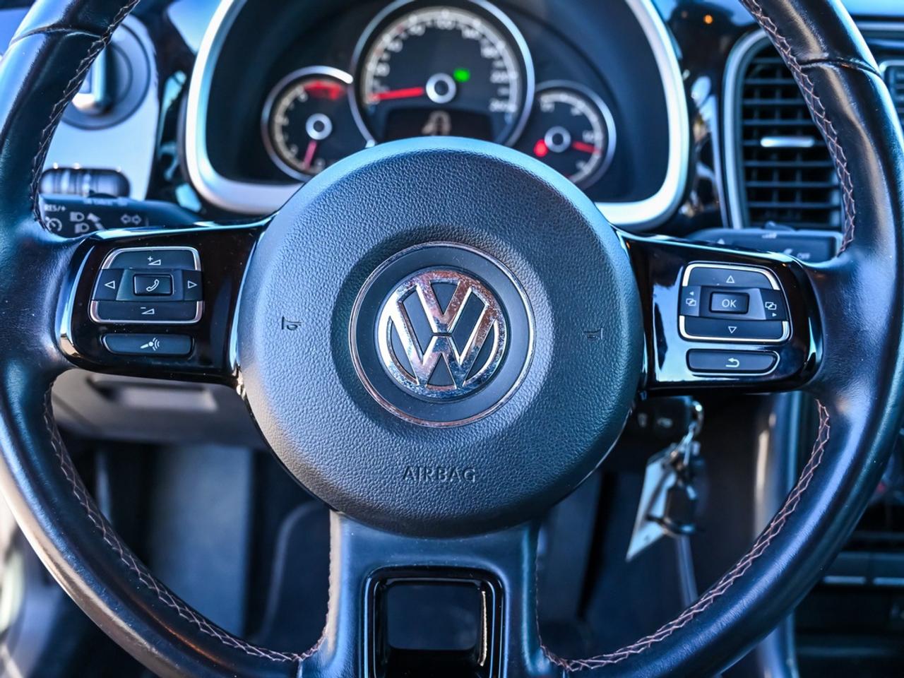 2017 Volkswagen Beetle Convertible Classic Photo