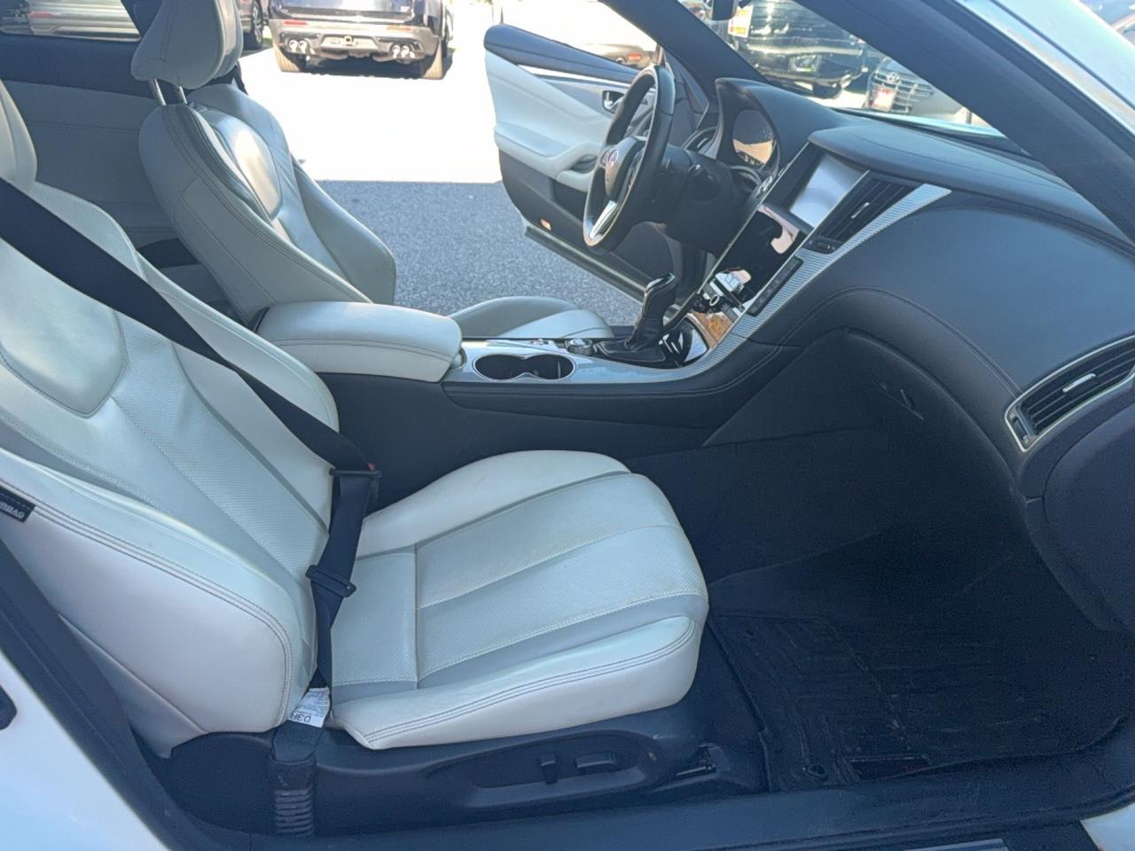 2018 Infiniti Q60 RED SPORT 400 AWD-SUNROOF-LEATHER-NEW TIRES Photo