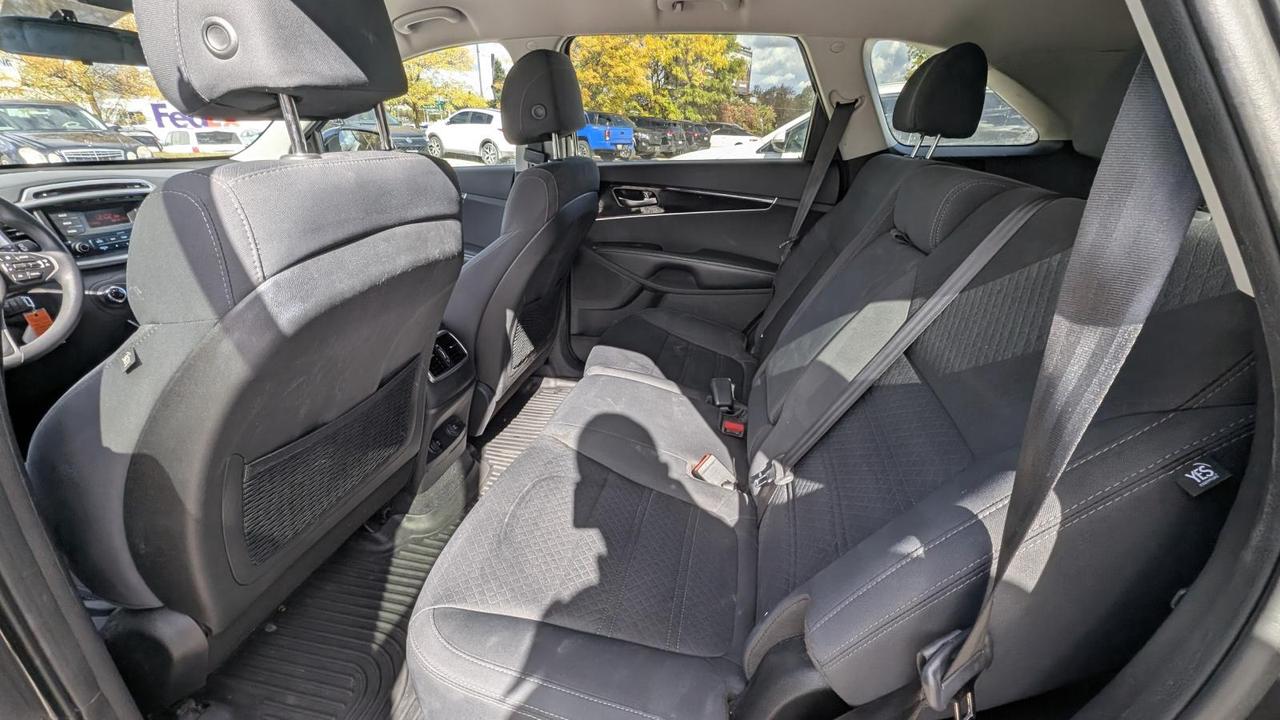 2017 Kia Sorento LX Photo