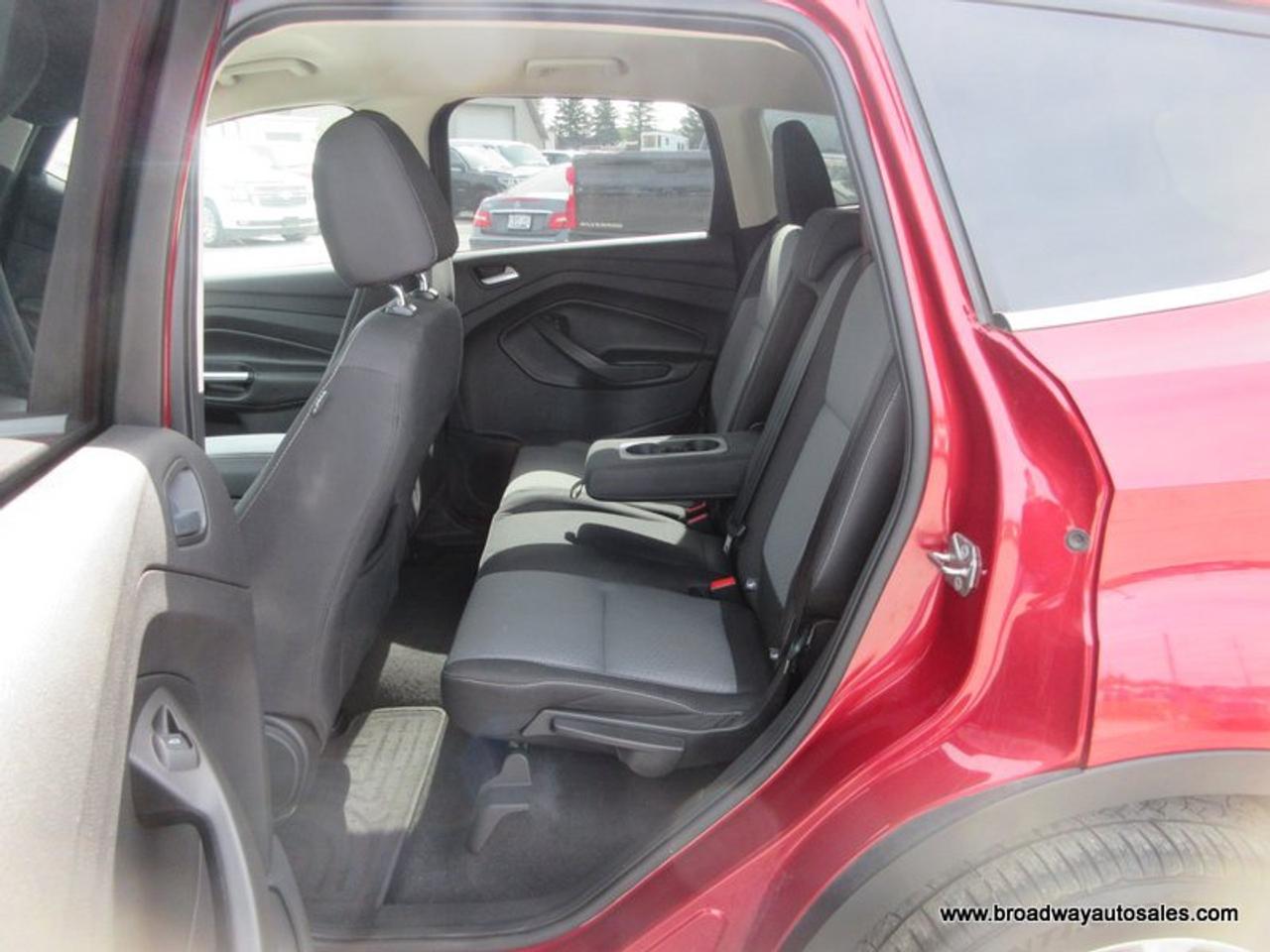 2017 Ford Escape POWER EQUIPPED SE-PACKAGE 5 PASSENGER 1.5L - ECO-BOOST.. HEATED SEATS.. BACK-UP CAMERA.. BLUETOOTH SYSTEM.. KEYLESS ENTRY.. Photo