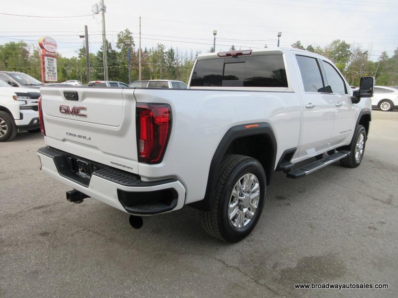 2021 GMC Sierra 2500 3/4 TON DENALI-PACKAGE 5 PASSENGER 6.6L - DURAMAX.. 4X4.. CREW-CAB.. 6.6-FOOT-BOX.. POWER SUNROOF.. LEATHER.. HEATED/AC SEATS.. POWER MIRRORS.. Photo