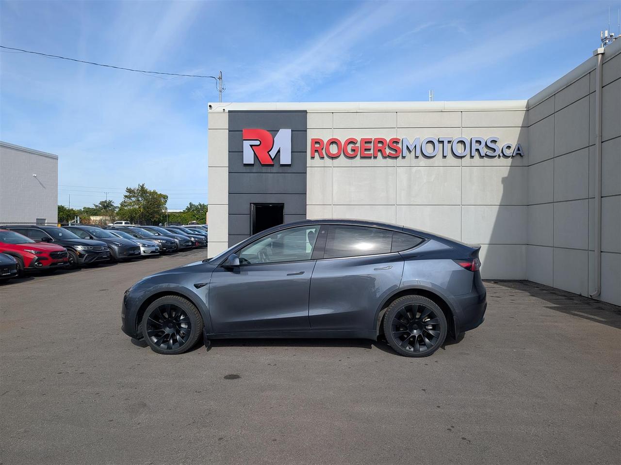 2023 Tesla Model Y LONG RANGE AWD - DUAL MOTOR Photo1