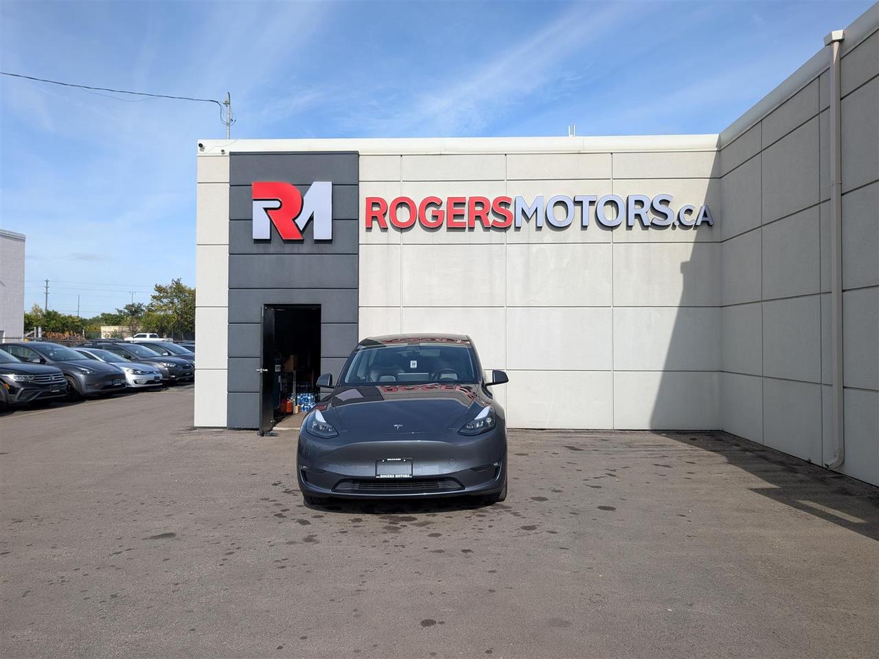 2023 Tesla Model Y LONG RANGE AWD - DUAL MOTOR Photo