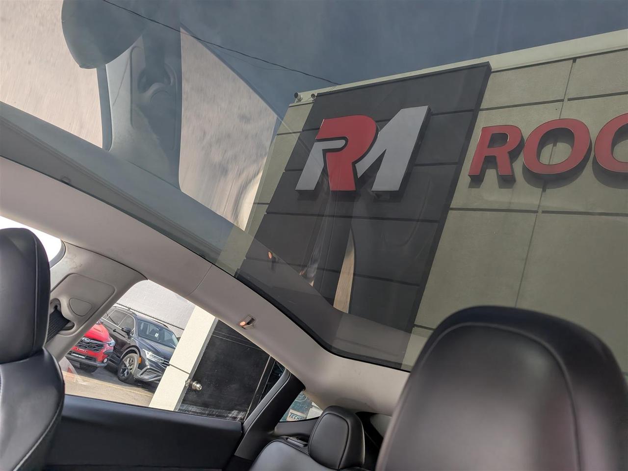 2023 Tesla Model Y LONG RANGE AWD - DUAL MOTOR Photo