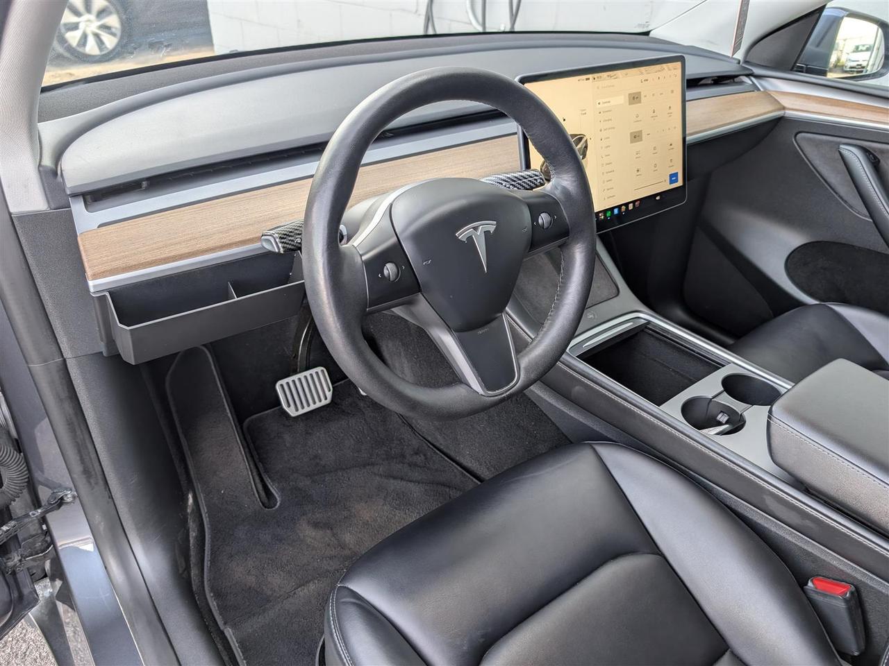 2023 Tesla Model Y LONG RANGE AWD - DUAL MOTOR Photo