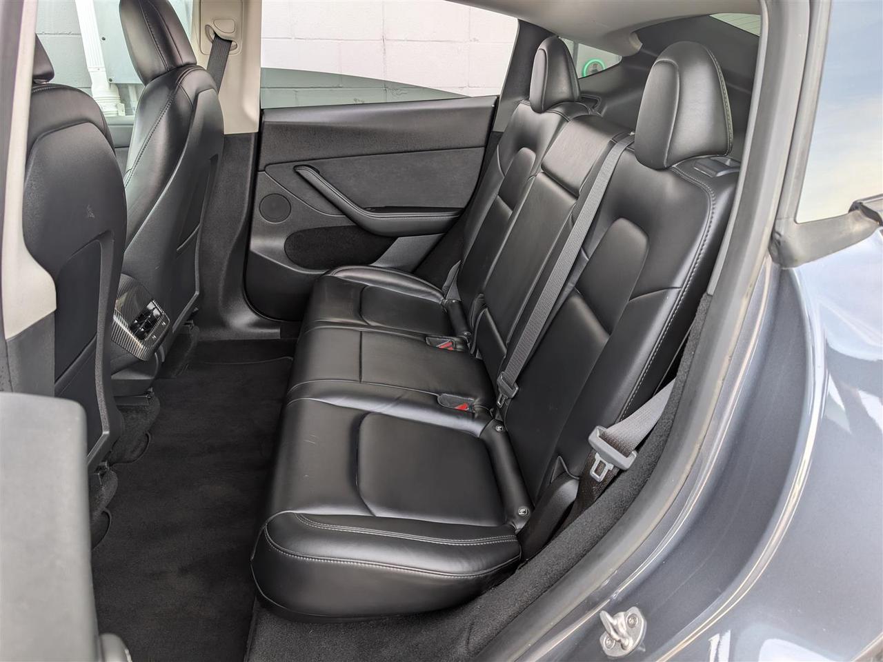 2023 Tesla Model Y LONG RANGE AWD - DUAL MOTOR Photo