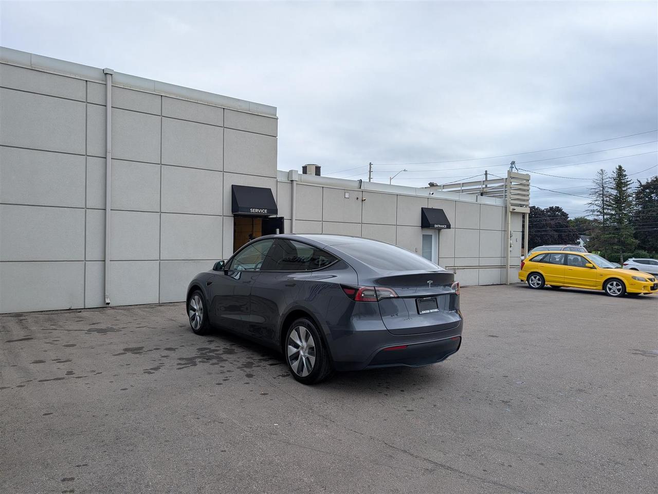 2022 Tesla Model Y LONG RANGE AWD - WHITE INTERIOR - DUAL MOTOR Photo2