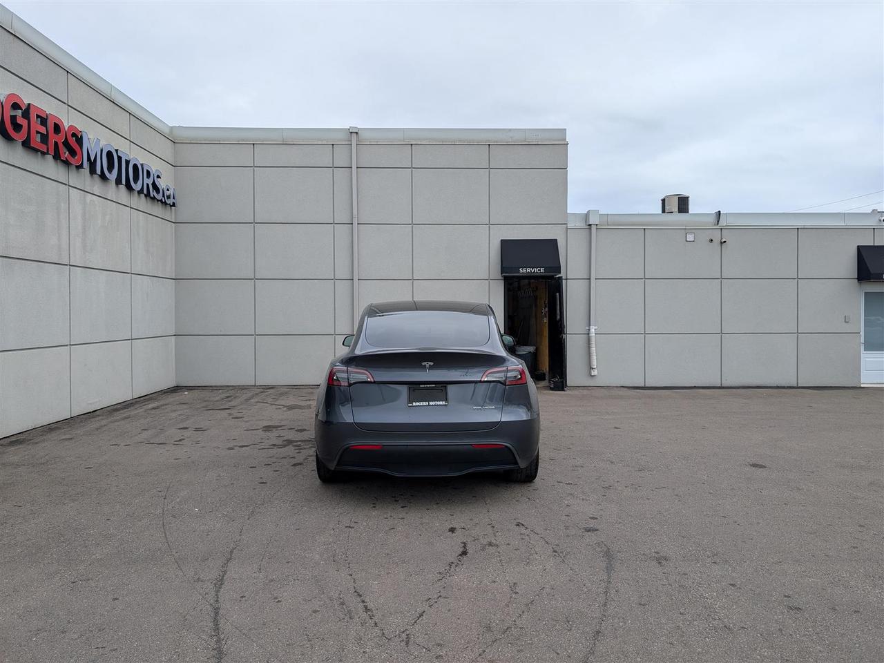 2022 Tesla Model Y LONG RANGE AWD - WHITE INTERIOR - DUAL MOTOR Photo