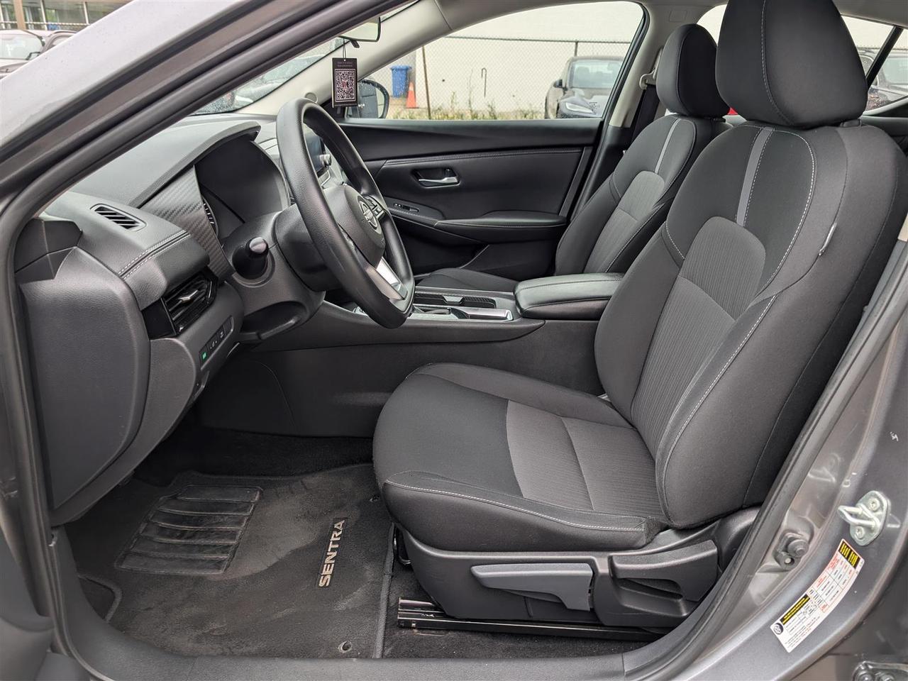 2024 Nissan Sentra SV - CARPLAY - HTD SEATS - REV CAM - TECH FEATS Photo