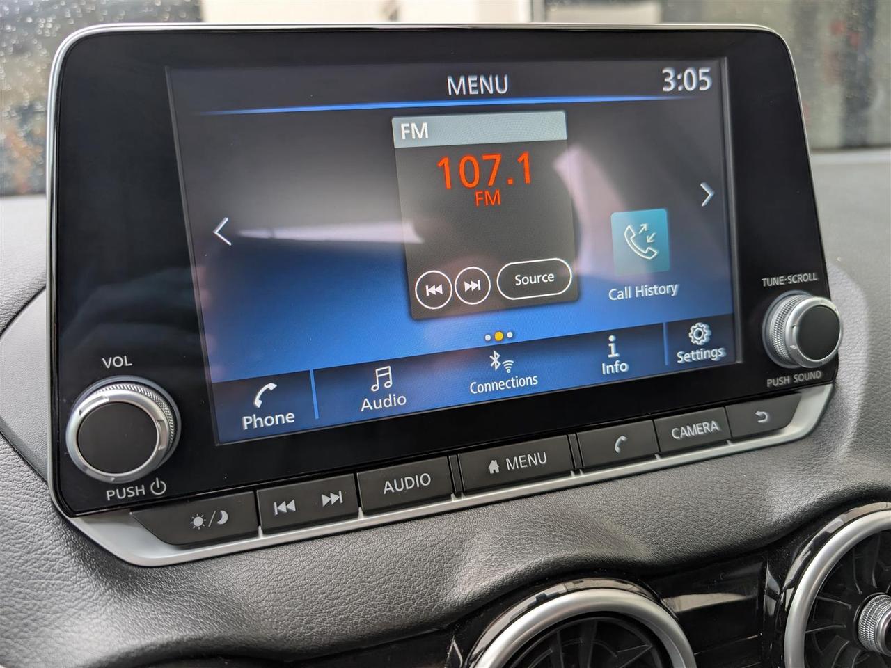 2024 Nissan Sentra SV - CARPLAY - HTD SEATS - REV CAM - TECH FEATS Photo