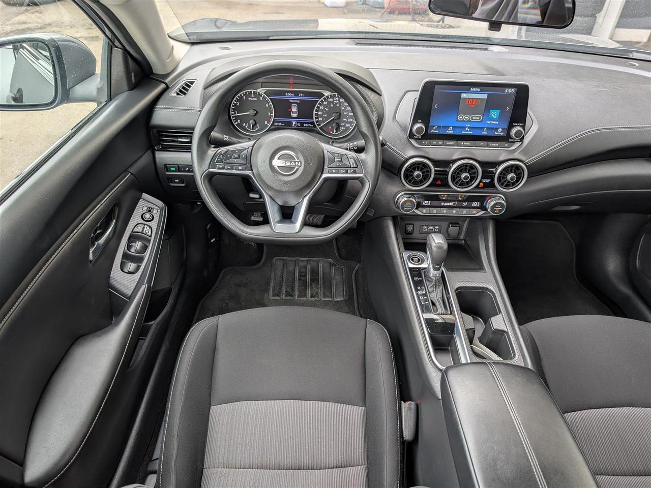2024 Nissan Sentra SV - CARPLAY - HTD SEATS - REV CAM - TECH FEATS Photo