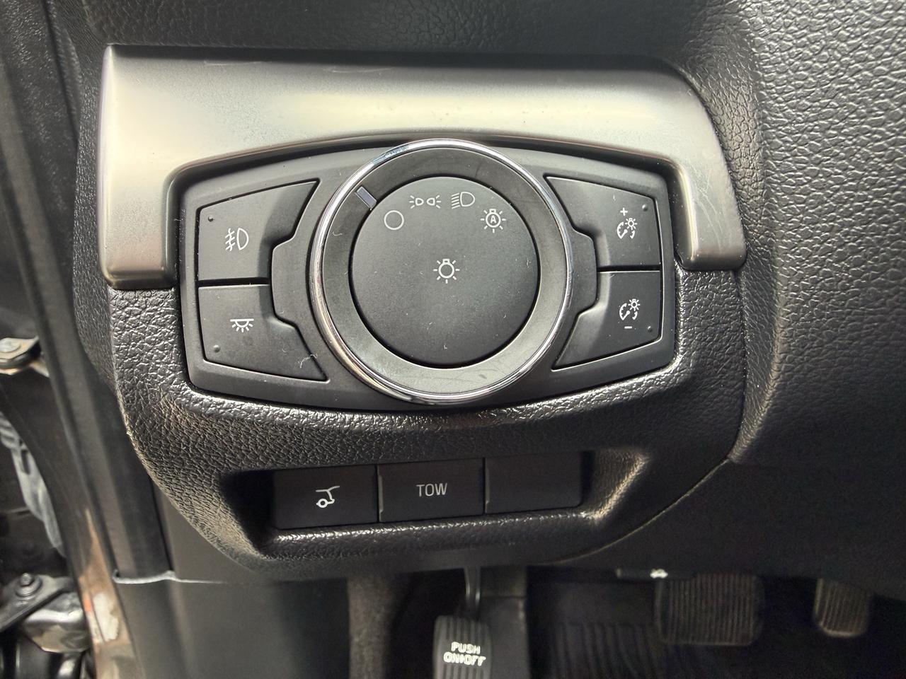 2018 Ford Explorer XLT Photo
