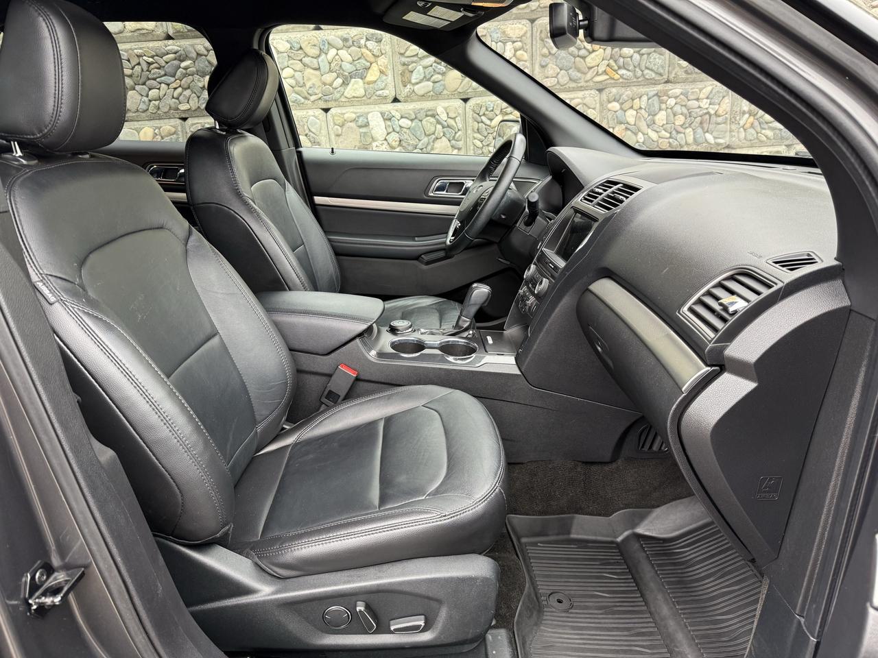 2018 Ford Explorer XLT Photo