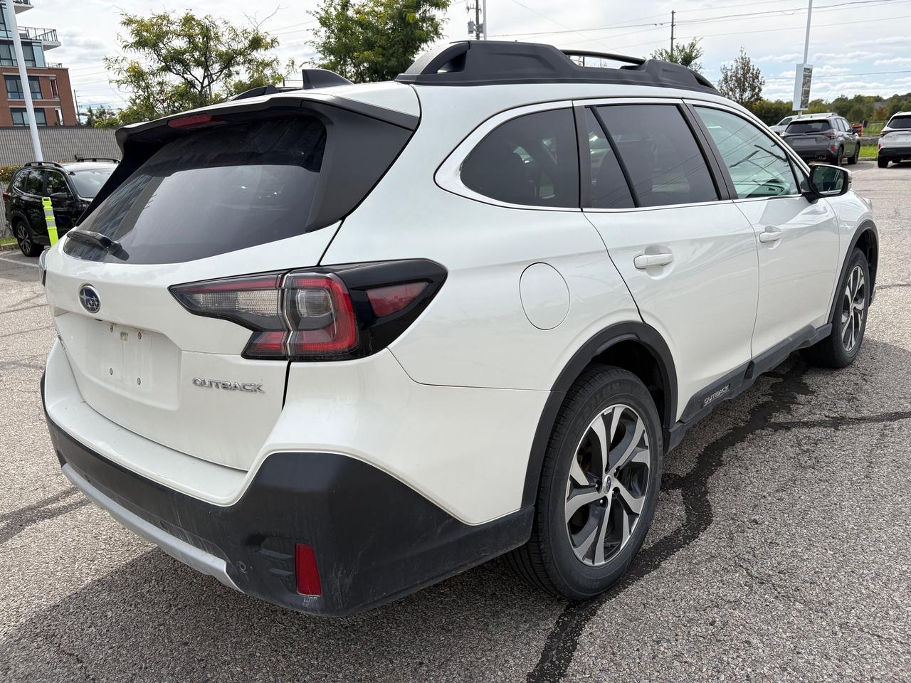 2020 Subaru Outback Limited NO ACCIDENTS! ONE OWNER! LIMITED! Photo