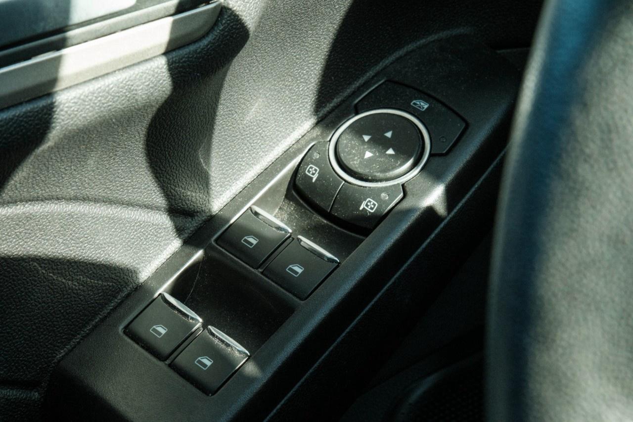 2021 Ford Escape SEL Hybrid AWD Photo