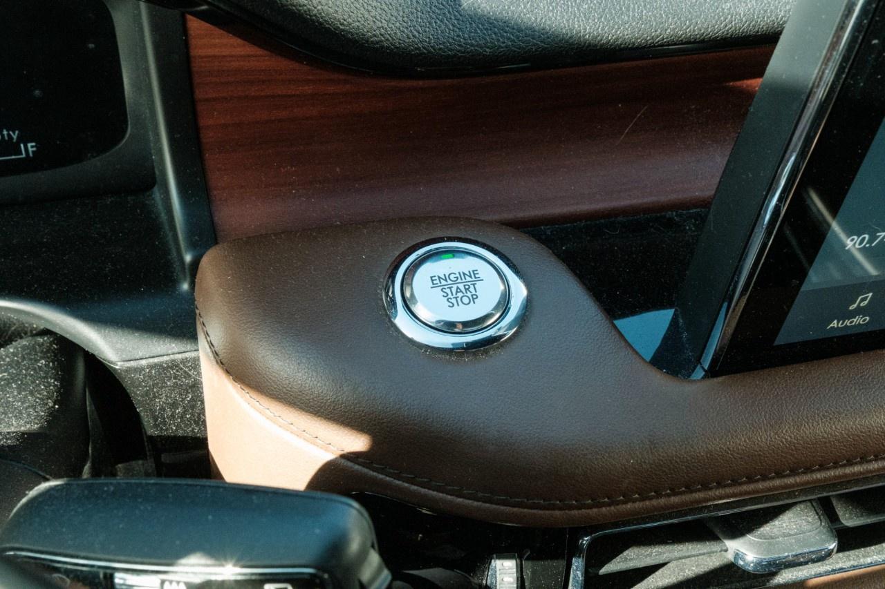2020 Lincoln Aviator Reserve AWD Photo
