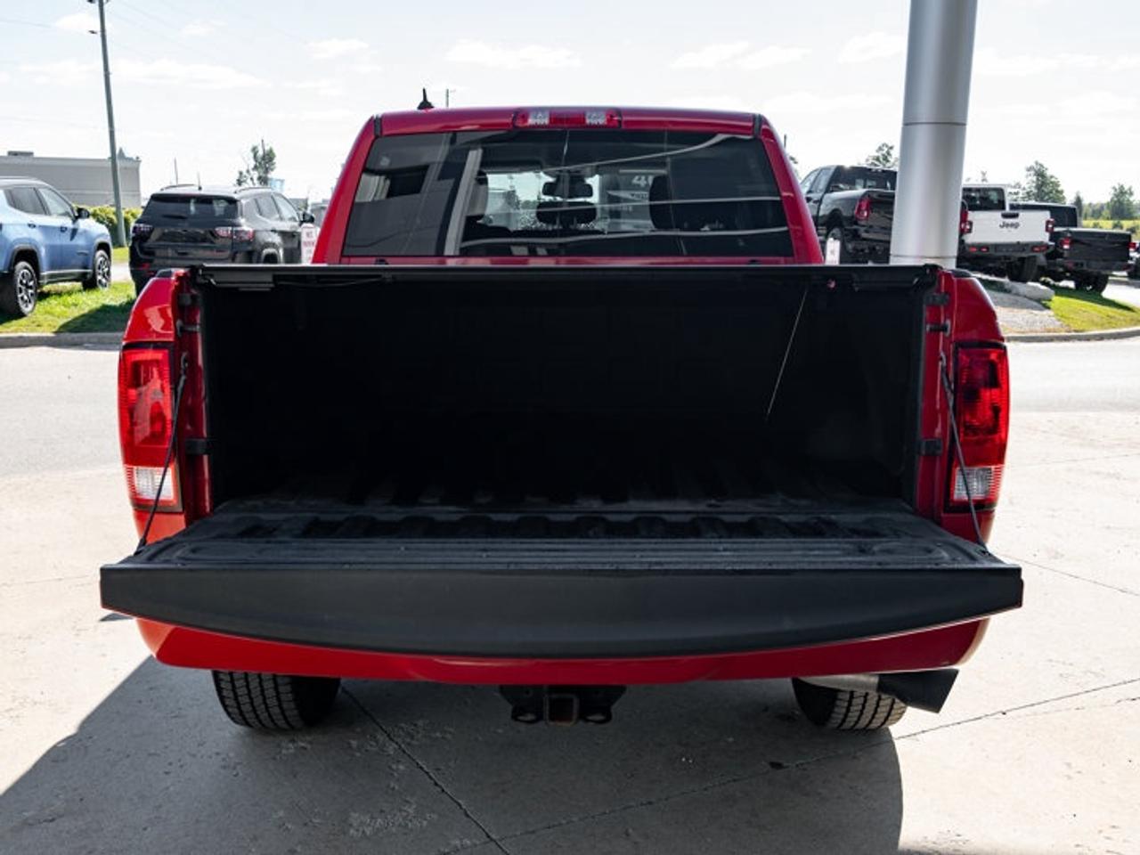 2022 RAM 1500 Classic EXPRESS Photo