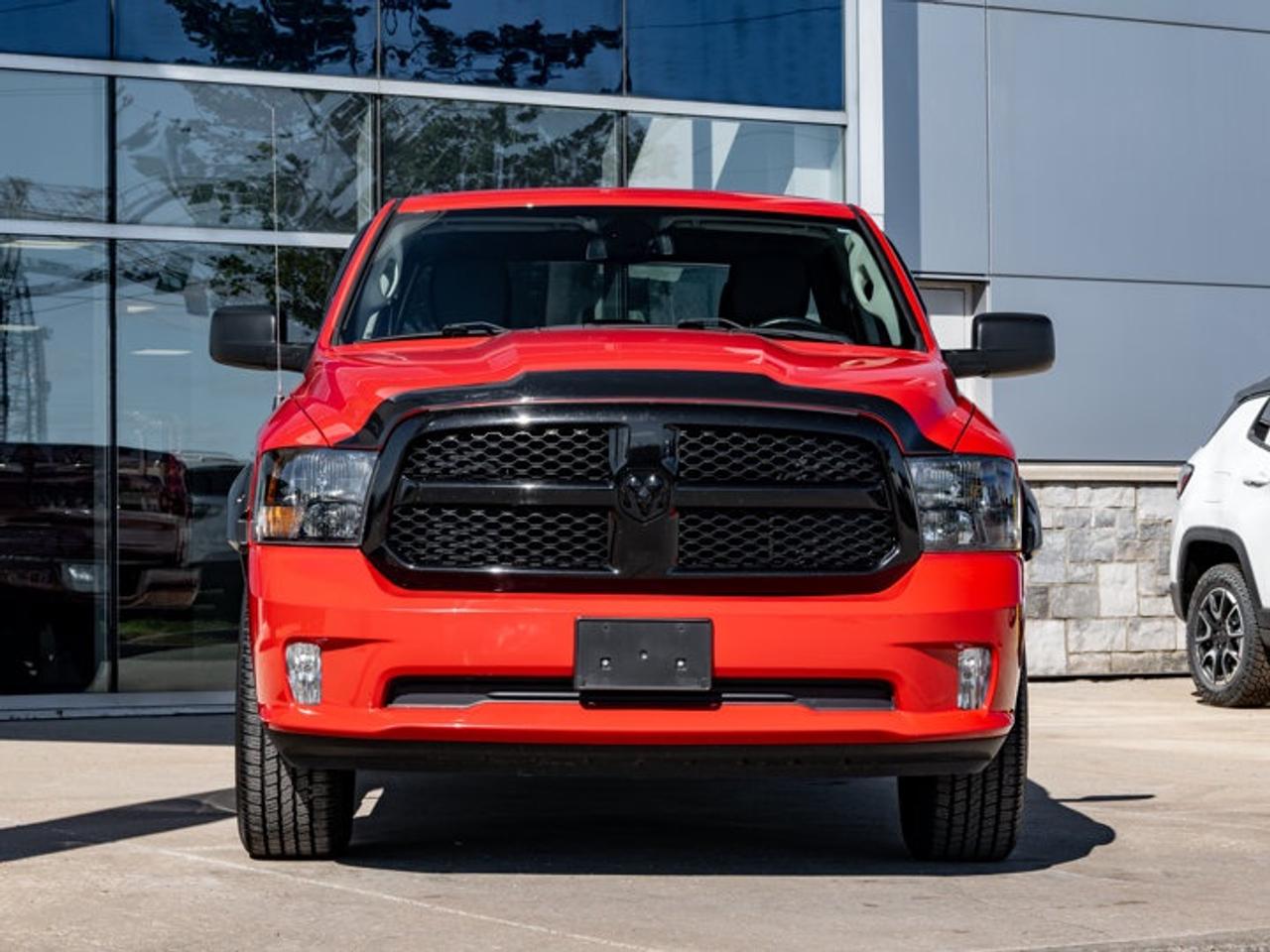 2022 RAM 1500 Classic EXPRESS Photo