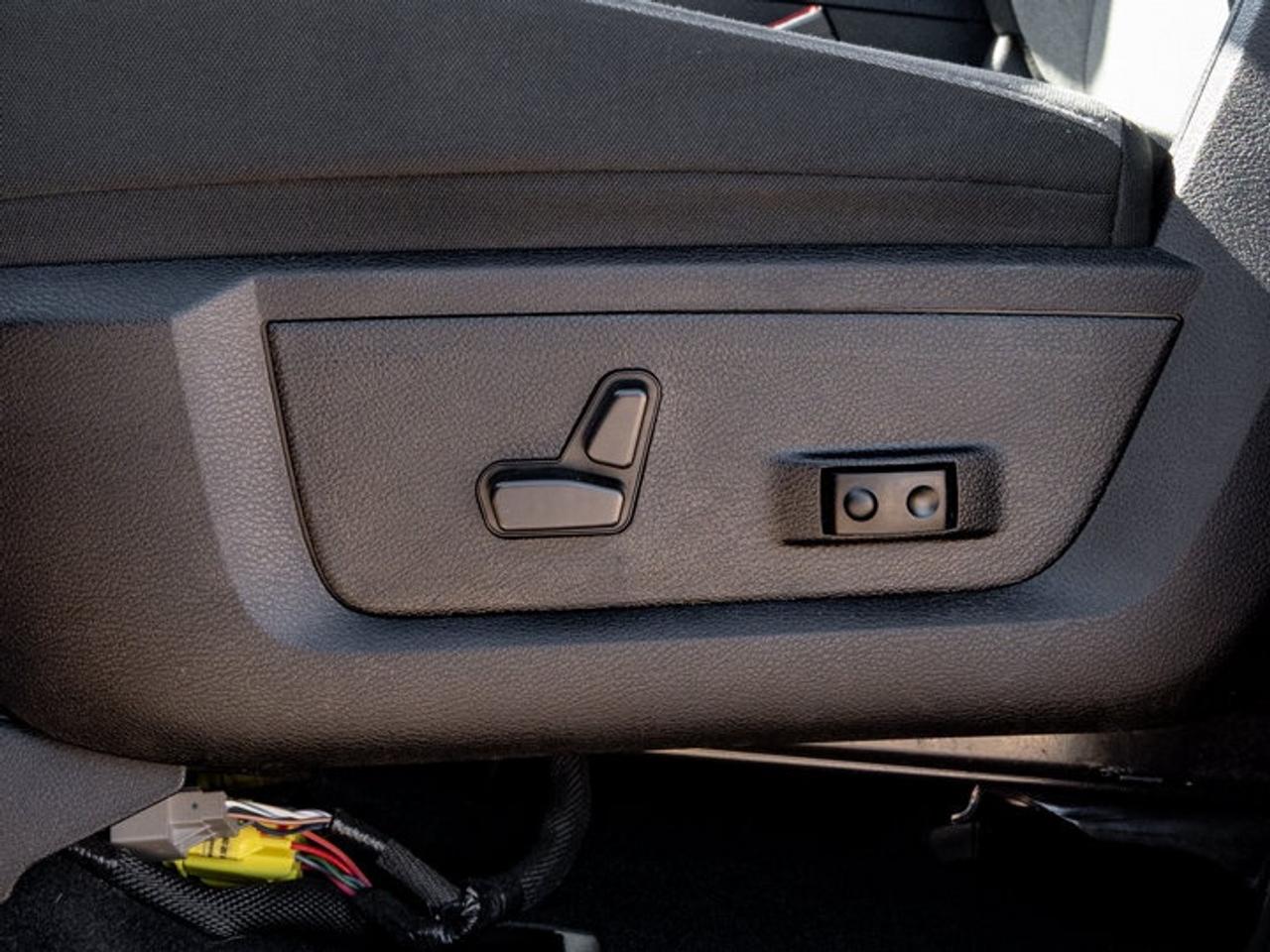 2022 RAM 1500 Classic EXPRESS Photo