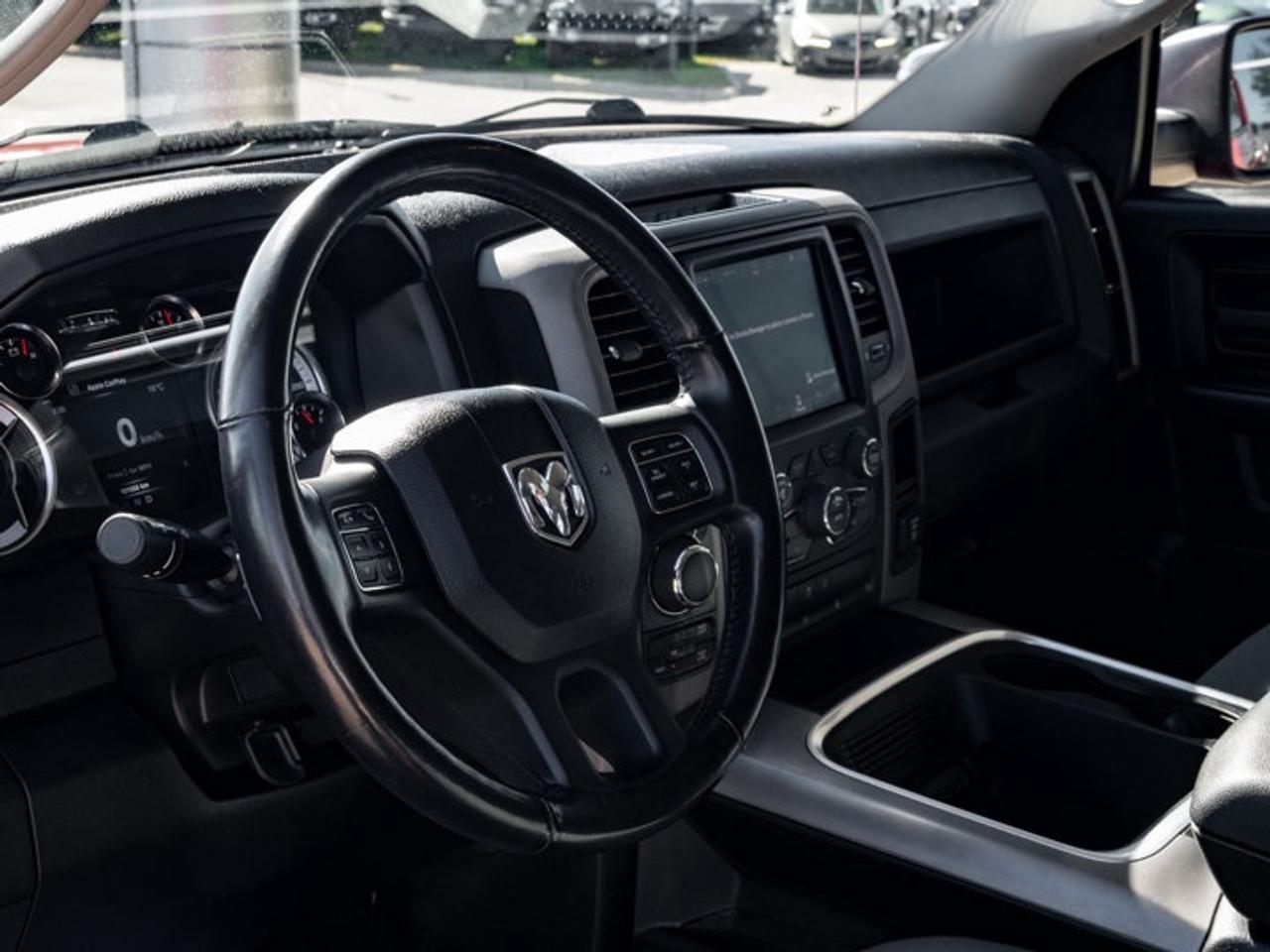 2022 RAM 1500 Classic EXPRESS Photo