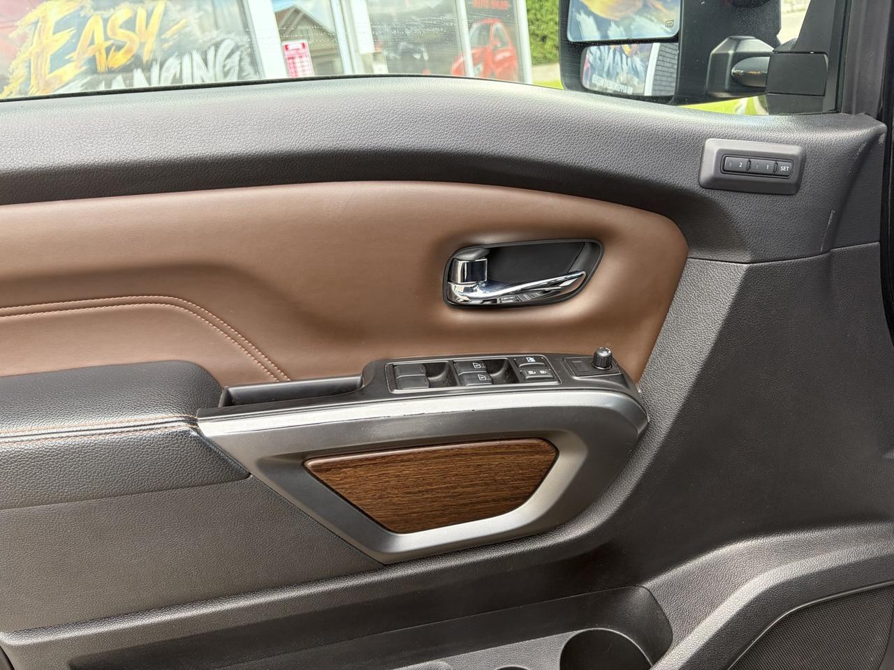2016 Nissan Titan XD S 4WD Photo