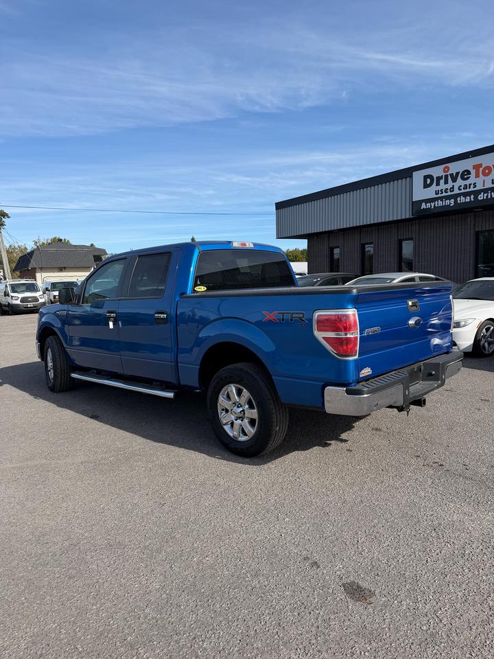 2013 Ford F-150 XLT Photo2