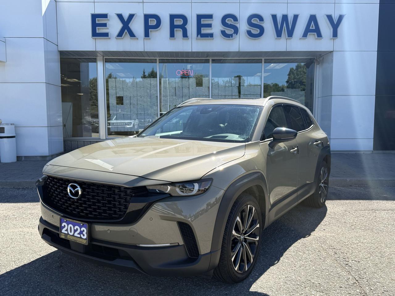 2023 Mazda CX-50 GT! LIKE NEW! WELL MAINTAINED, LOCAL, LOADED! Photo0