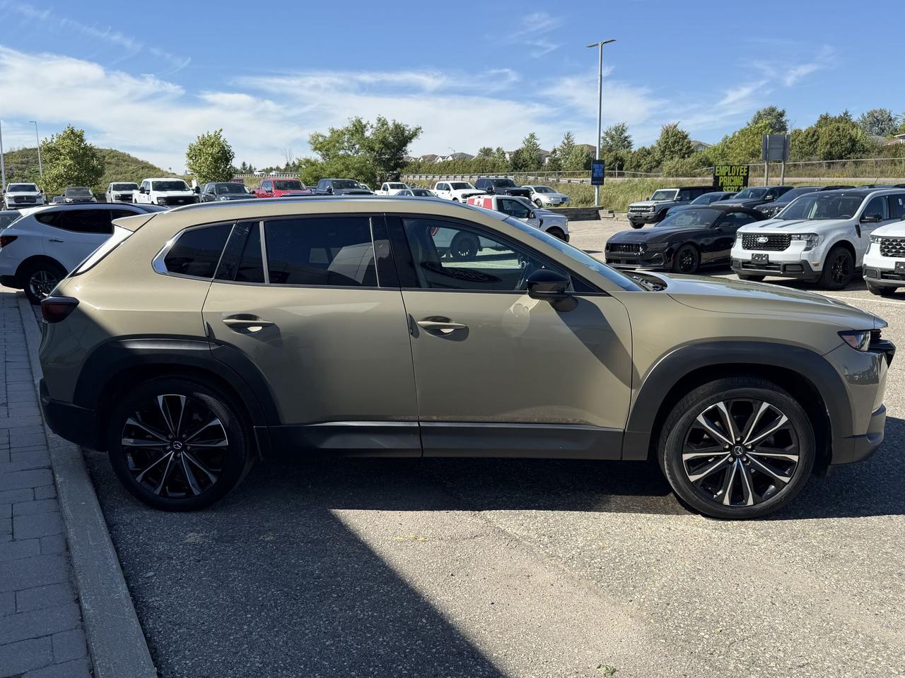 2023 Mazda CX-50 GT! LIKE NEW! WELL MAINTAINED, LOCAL, LOADED! Photo2