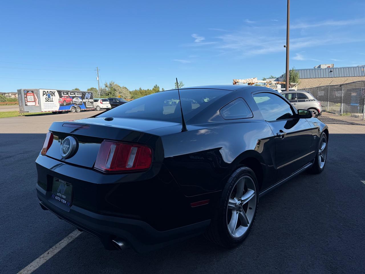 2010 Ford Mustang GT Coupe  *5 SPEED MANUAL* Photo4