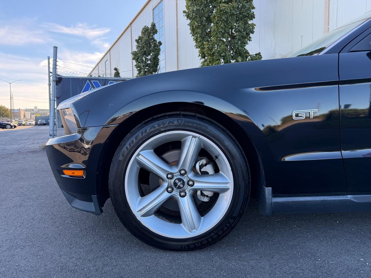 2010 Ford Mustang GT Coupe  *5 SPEED MANUAL* Photo