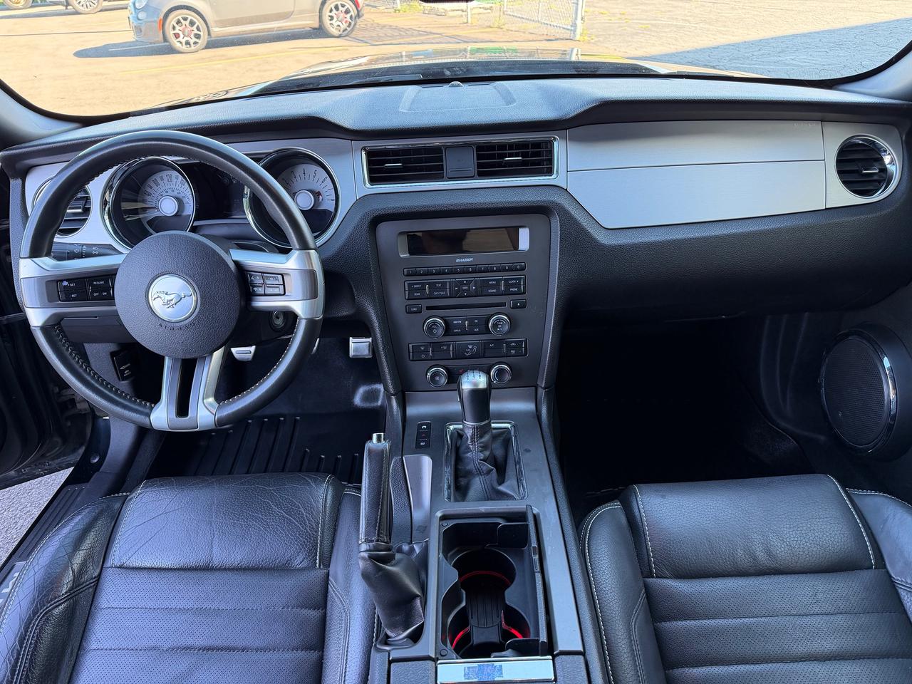 2010 Ford Mustang GT Coupe  *5 SPEED MANUAL* Photo