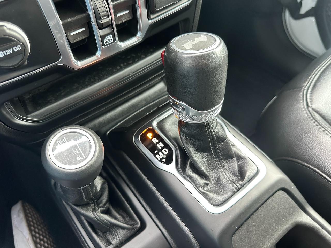 2023 Jeep Wrangler SaharaAltitude4X4 2.0L HTD-Leather NAV Alpine XM Photo