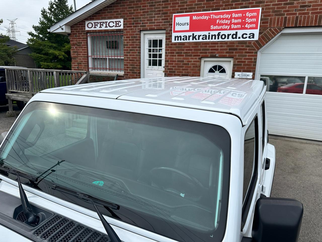 2023 Jeep Wrangler SaharaAltitude4X4 2.0L HTD-Leather NAV Alpine XM Photo