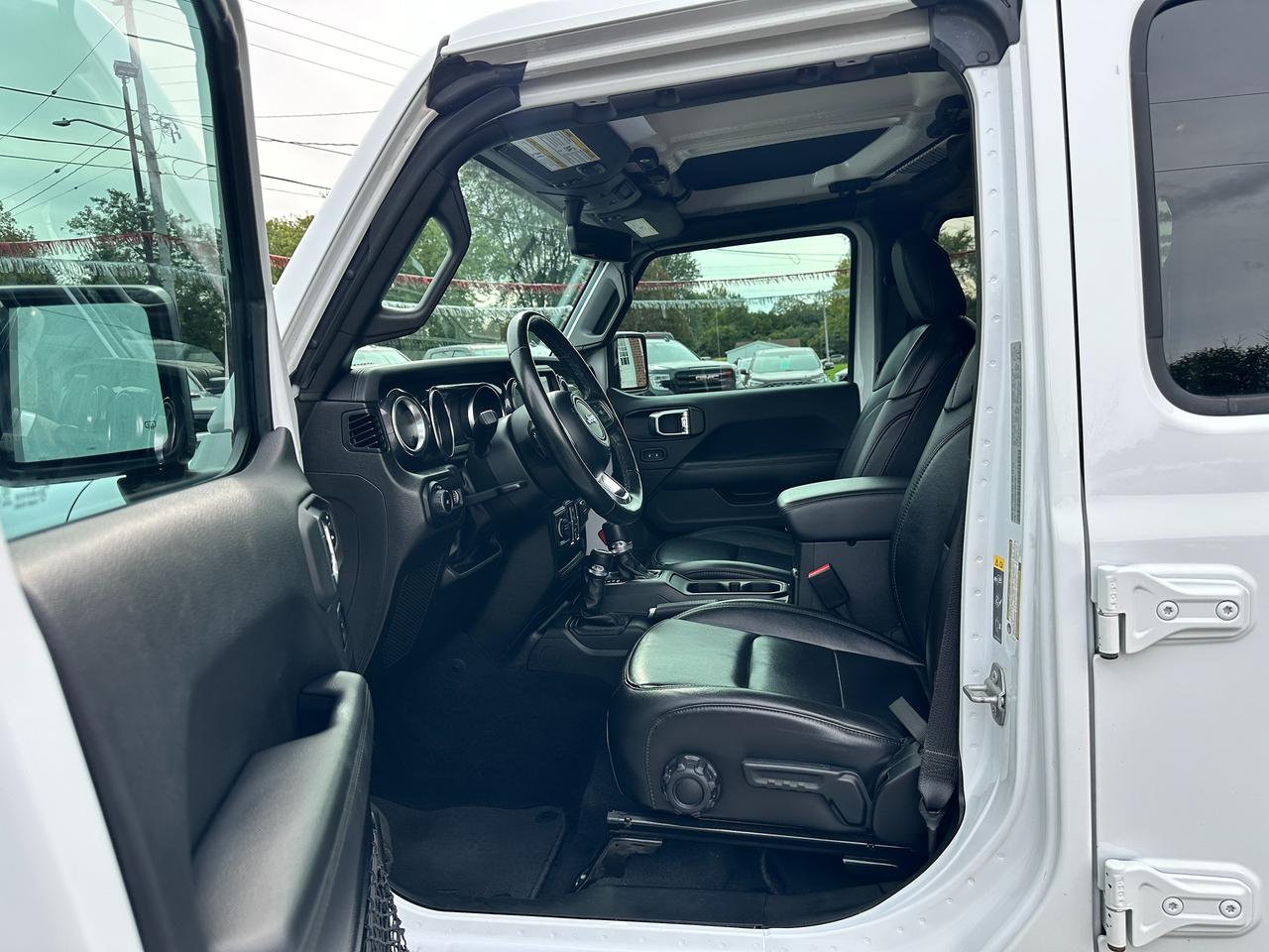 2023 Jeep Wrangler SaharaAltitude4X4 2.0L HTD-Leather NAV Alpine XM Photo