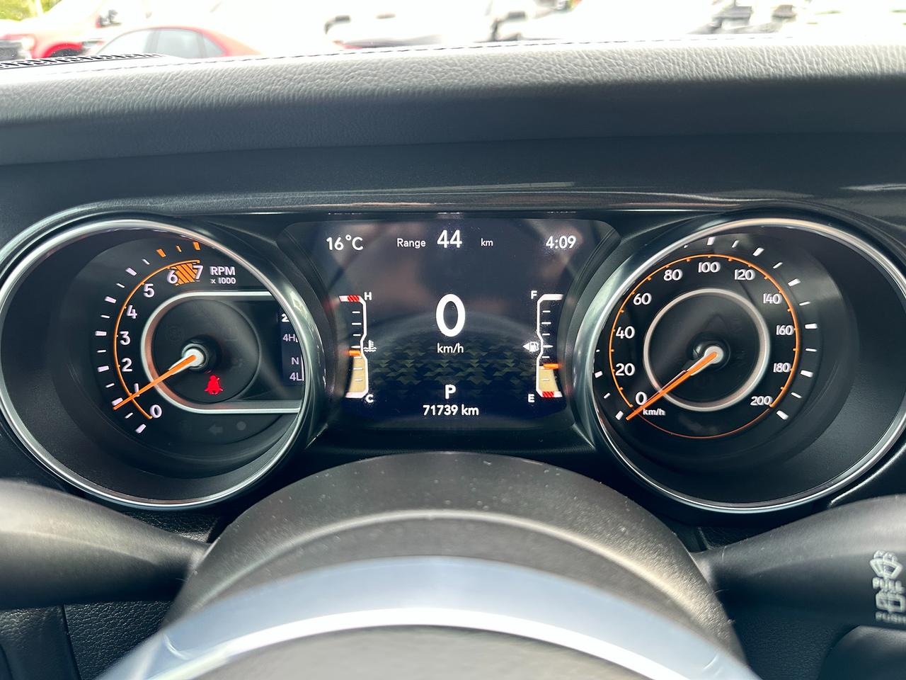 2023 Jeep Wrangler SaharaAltitude4X4 2.0L HTD-Leather NAV Alpine XM Photo