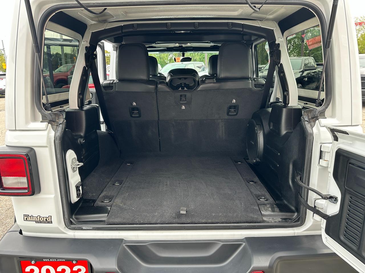 2023 Jeep Wrangler SaharaAltitude4X4 2.0L HTD-Leather NAV Alpine XM Photo