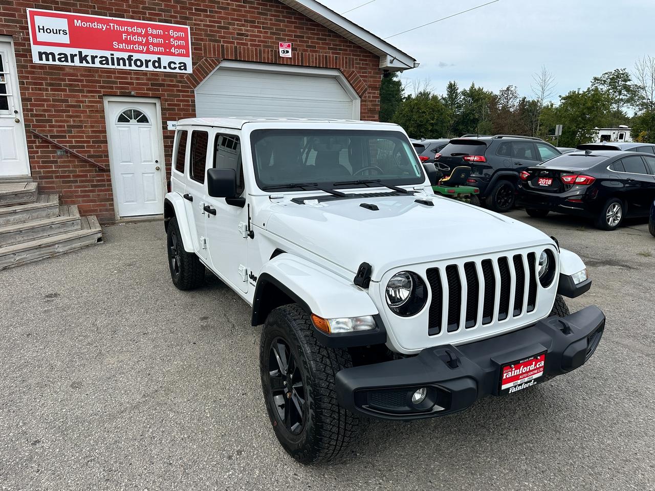 2023 Jeep Wrangler SaharaAltitude4X4 2.0L HTD-Leather NAV Alpine XM Photo