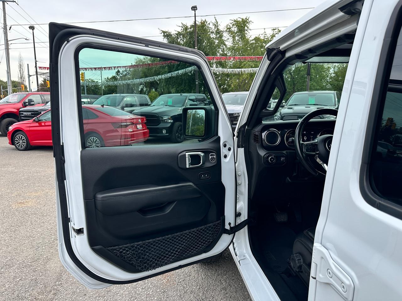 2023 Jeep Wrangler SaharaAltitude4X4 2.0L HTD-Leather NAV Alpine XM Photo
