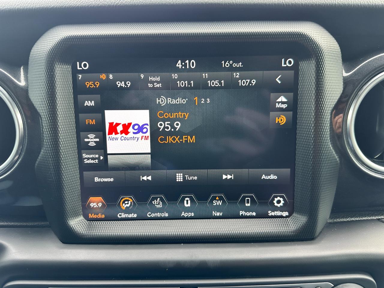 2023 Jeep Wrangler SaharaAltitude4X4 2.0L HTD-Leather NAV Alpine XM Photo