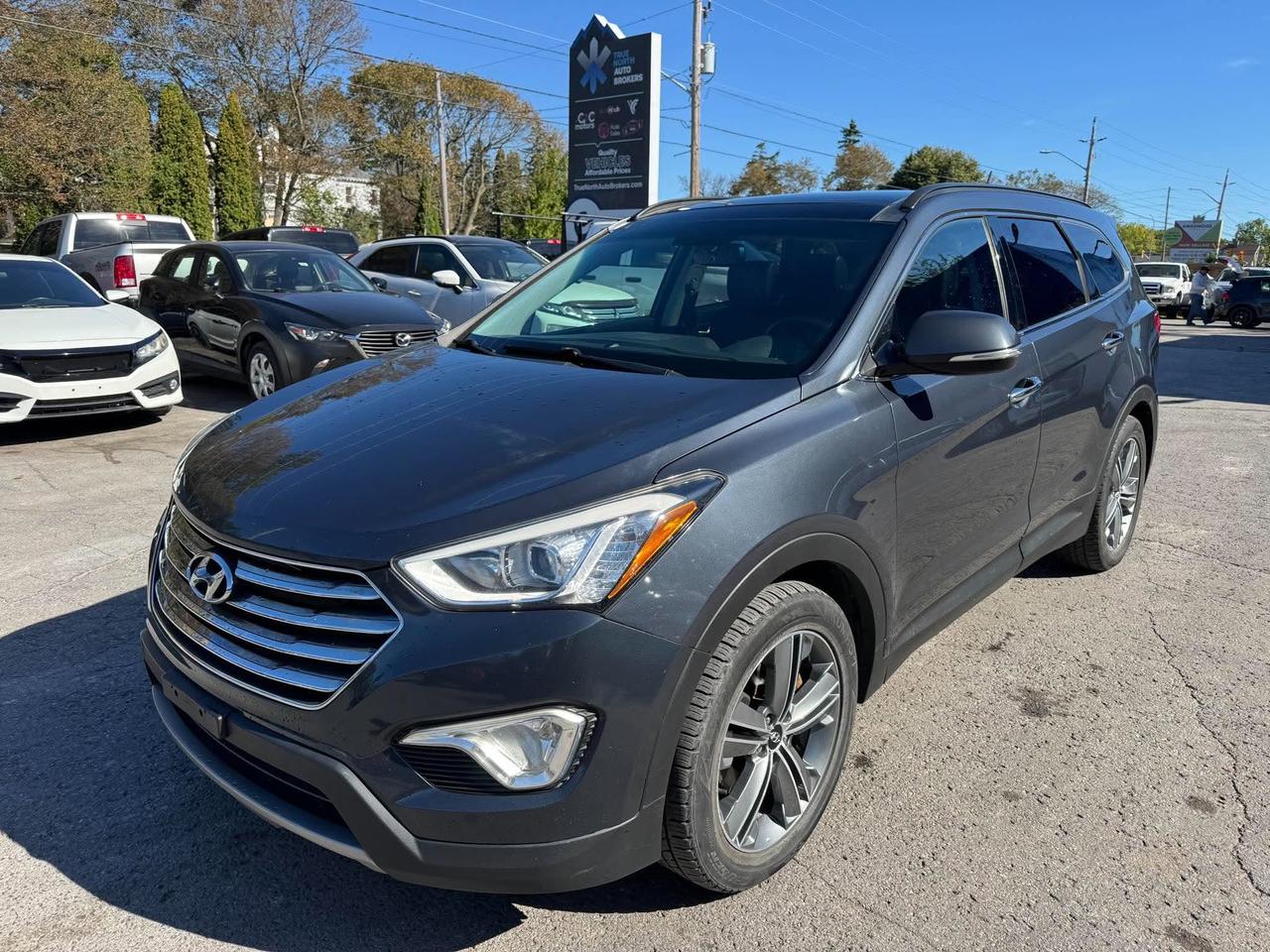 2016 Hyundai Santa Fe XL AWD 4dr 3.3L Auto Limited w/6-Passenger - Photo #4