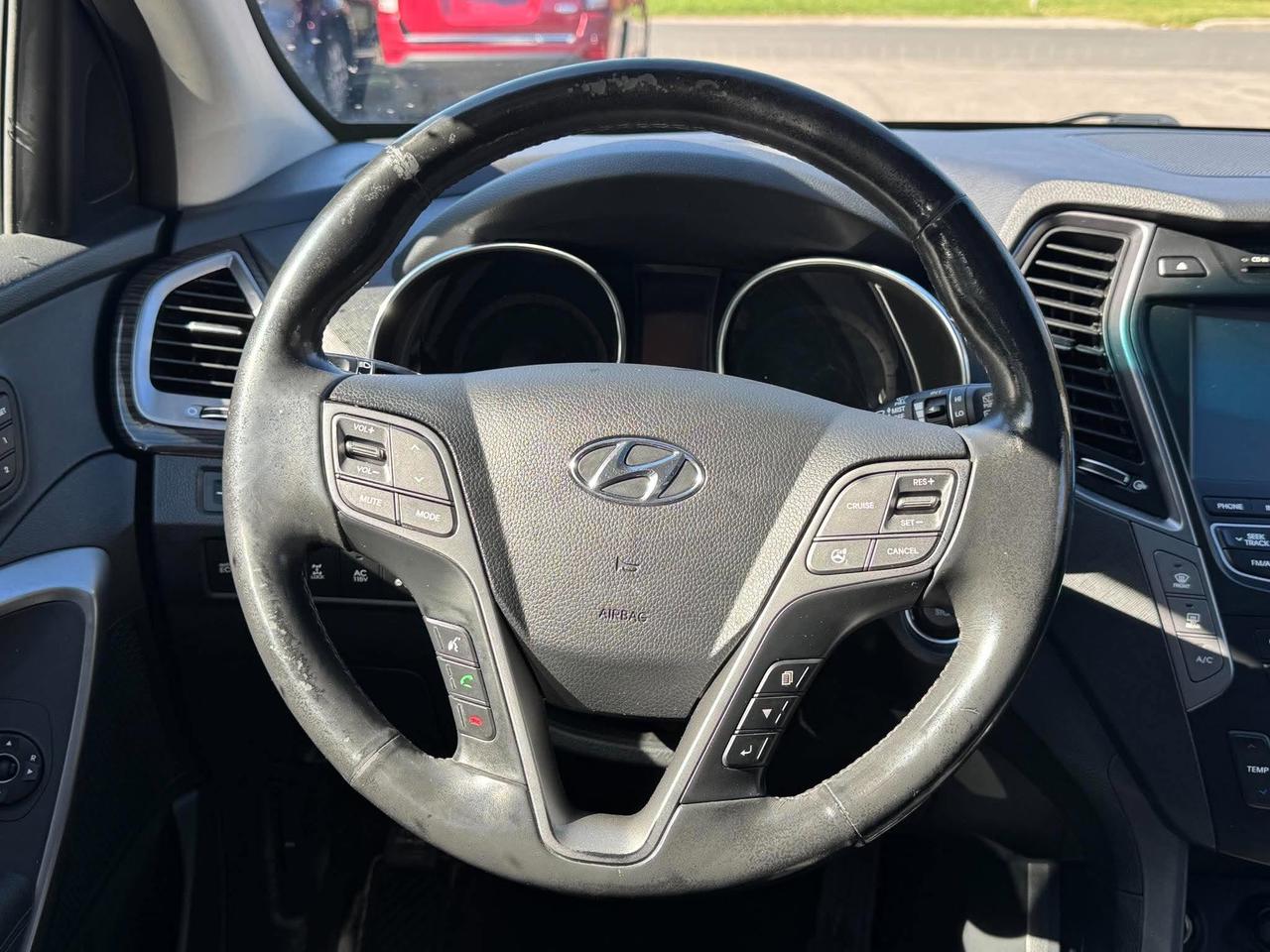 2016 Hyundai Santa Fe XL AWD 4dr 3.3L Auto Limited w/6-Passenger Photo