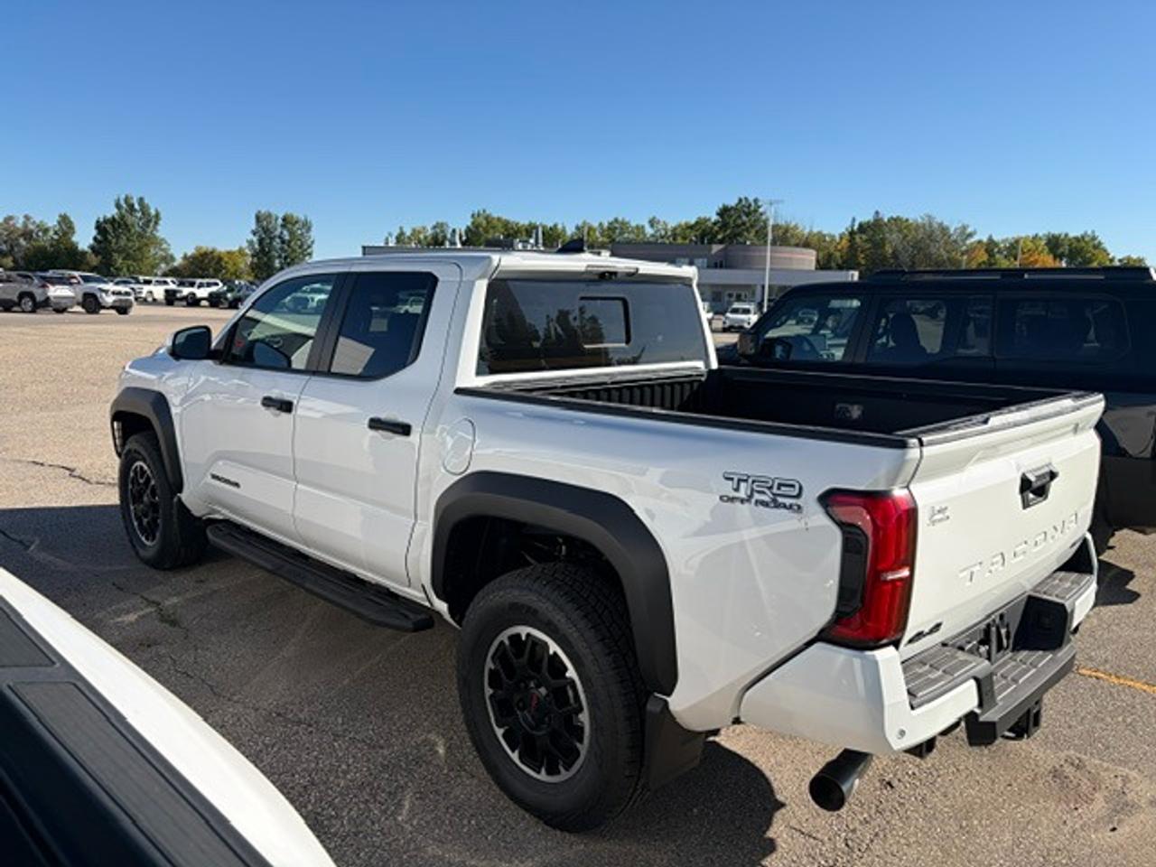 2026 Toyota Tacoma Double Cab HYBRID OFF ROAD DOUBLE CAB Photo
